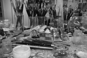 Pinceaux, tubes, atelier Françoise Pirró, photo Anne Reusser